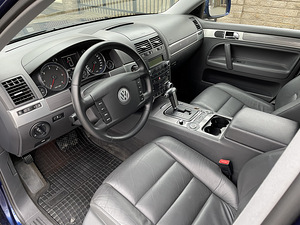 Volkswagen Touareg Exclusive Black Edition 3.0 V6 TDI 165kW (5 foto / 11)