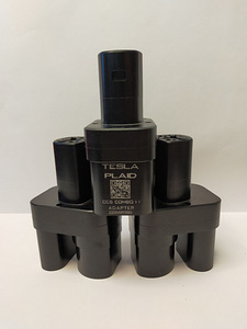 Adapter CCS Combo 2 Plaid Tesla USA (5 foto / 8)